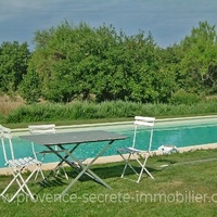Luberon, bergerie à louer à Lacoste avec piscine 15 x 5 mètres
