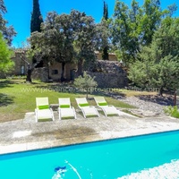 Mas à vendre dans le Luberon sur Bonnieux en Provence avec piscine