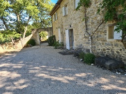  maison en pierres à vendre en Provence