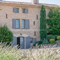 Aux portes d'Aix en Provence, domaine de 200 ha à la location