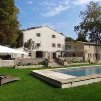 propriété de prestige pour 12 personnes avec piscine au coeur du massif du luberon en Provence