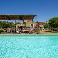 Bergerie à louer en Provence avec climatisation piscine chauffée