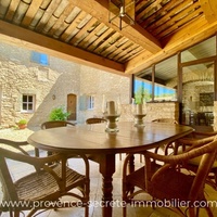 Grand Mas à louer en Provence avec piscine chauffée et sécurisée, climatisation et vue dominante