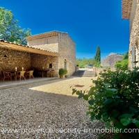 Grand Mas à louer en Provence avec piscine chauffée et sécurisée, climatisation et vue dominante