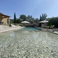 Ménerbes Luberon location belle maison vacances piscine chauffée