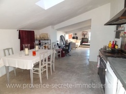  maison de village à vendre en Provence