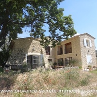 Mas en Provence à vendre à proximité de Lourmarin en Luberon Sud
