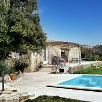 Maison à vendre à Gordes, villa Luberon en vente gîte et piscine