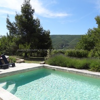Lacoste dans le Luberon maison type Bastide avec piscine à vendre