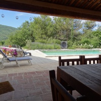 Lacoste dans le Luberon maison type Bastide avec piscine à vendre